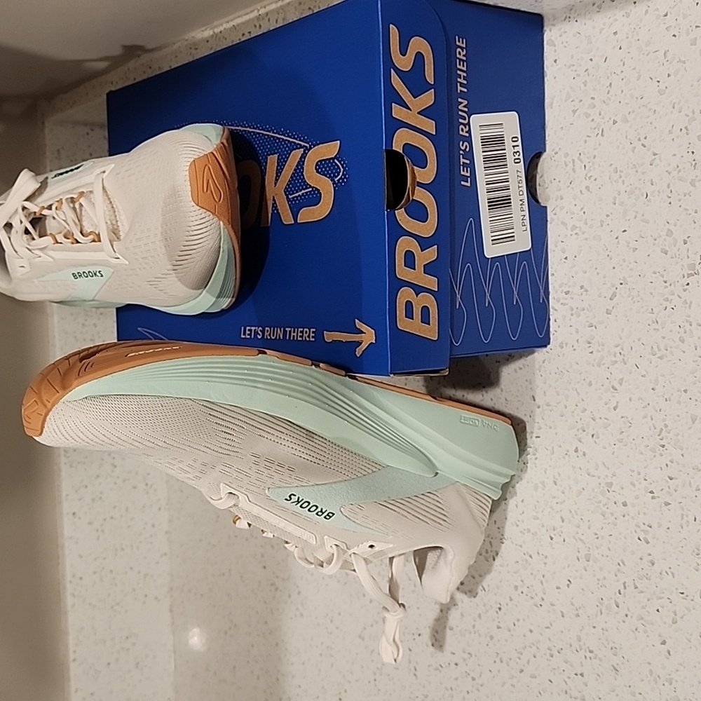Brooks Cream and Mint Running Shoes
